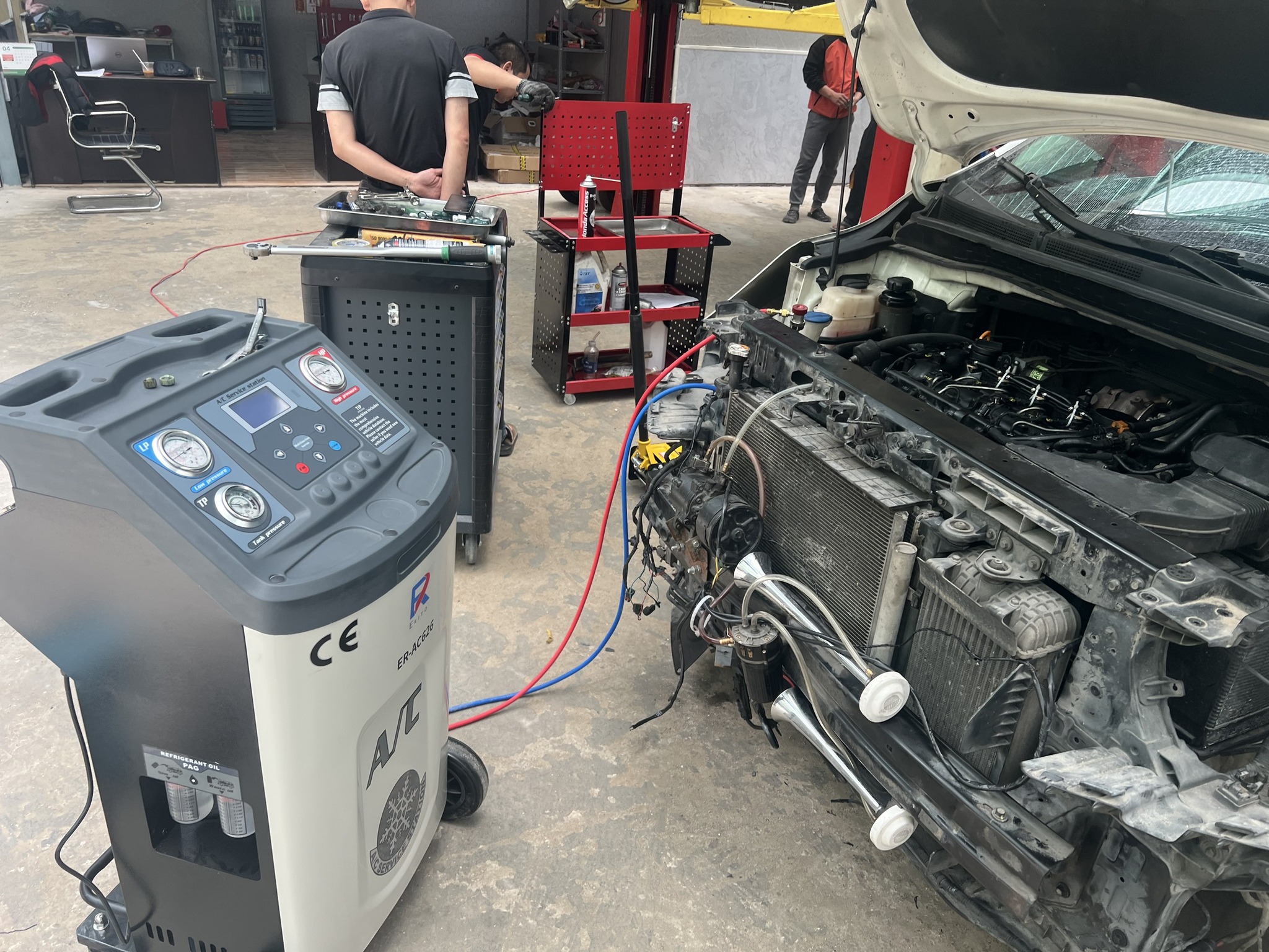 MÁY NẠP GA ĐIỀU HÒA Ô TÔ (DÙNG GA R134A) ER-AC626